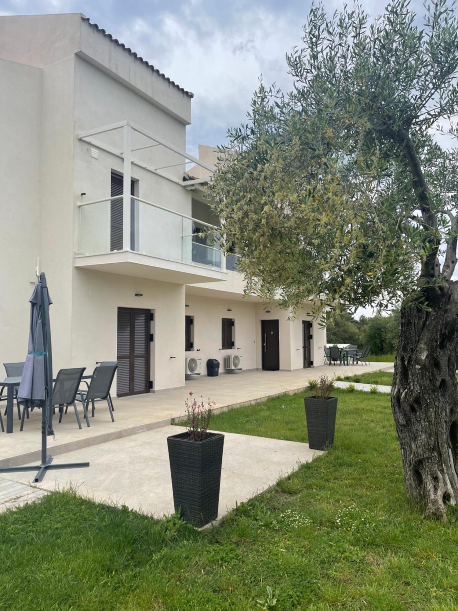 Villa Rodelia Рода Экстерьер фото